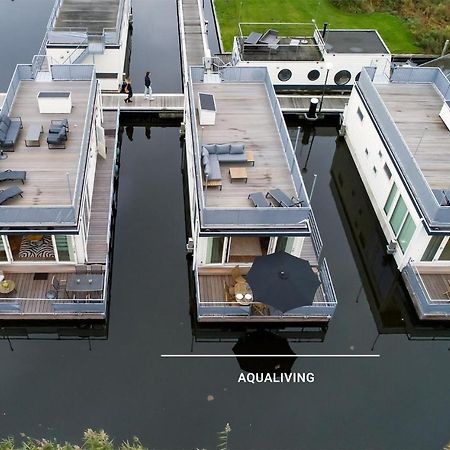 Stunning Ship In Aalsmeer With Harbor View Exteriör bild